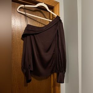 One shoulder Express blouse
